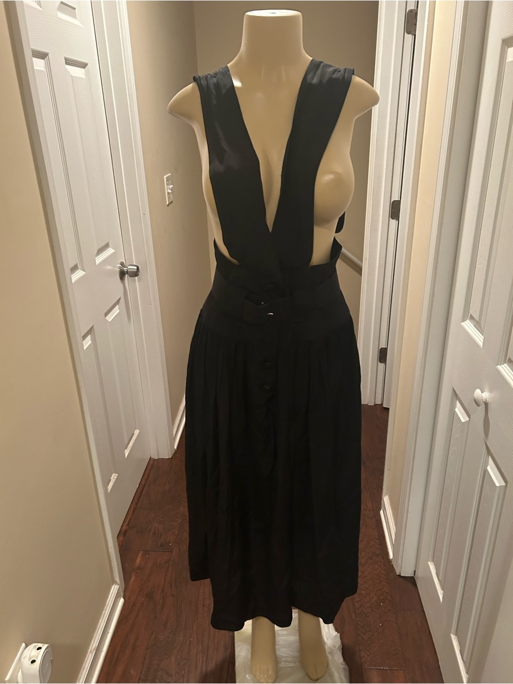 Vinatge Black Deep V Suspender Midi Dress with same fabric belt